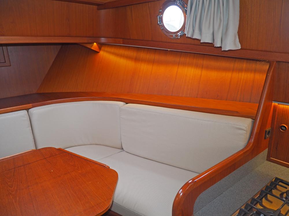 Cabin en avant, H&eacute;bergements